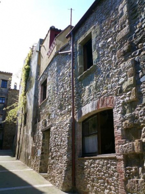 BAIX EMPORDÀ. Increíble casa en pueblo medieval